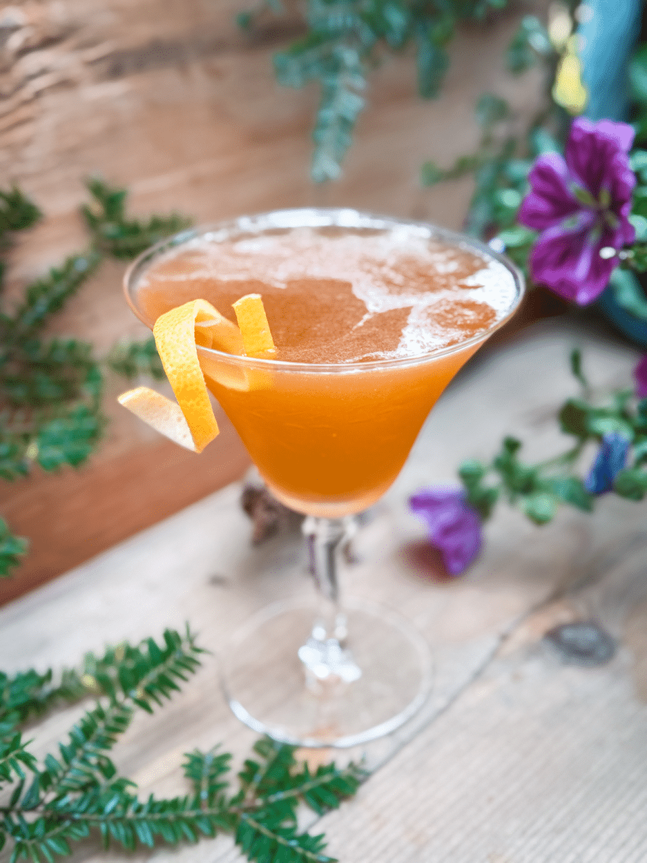 Earl Grey Bee's Knees Cocktail Recipe