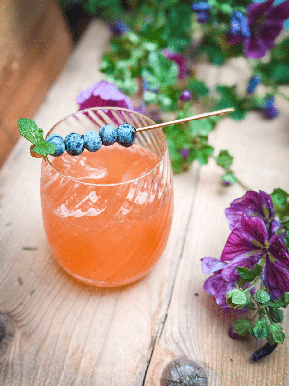 Earl Grey Blueberry Smash