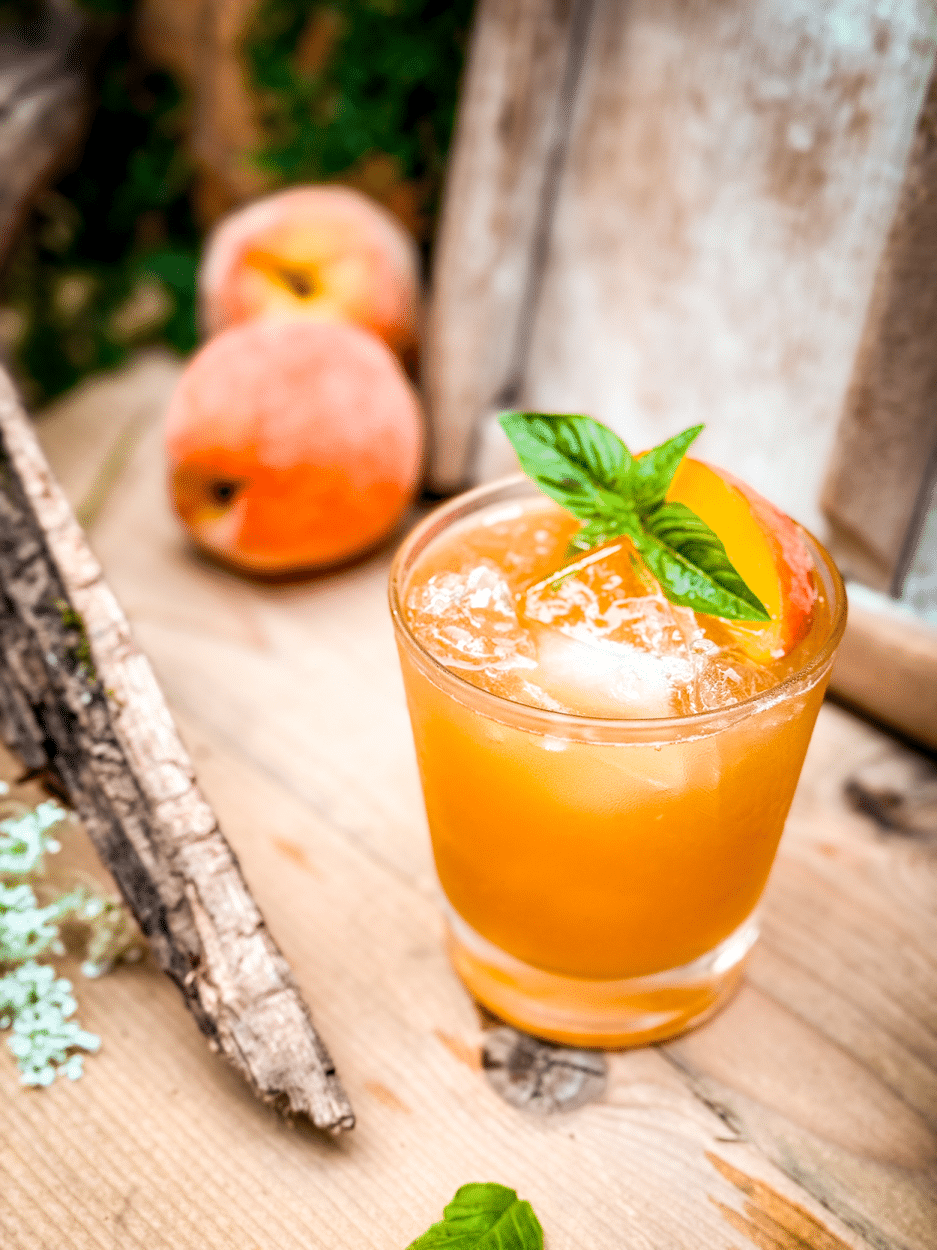 Earl Grey Peach Smash Cocktail Recipe