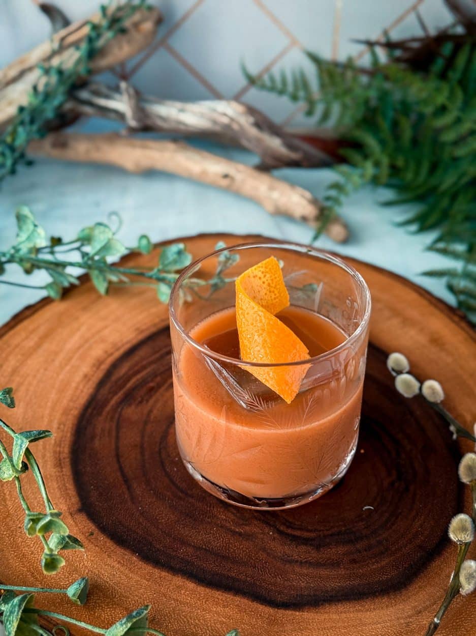 Date pistachio Old Fashioned cocktail recipe