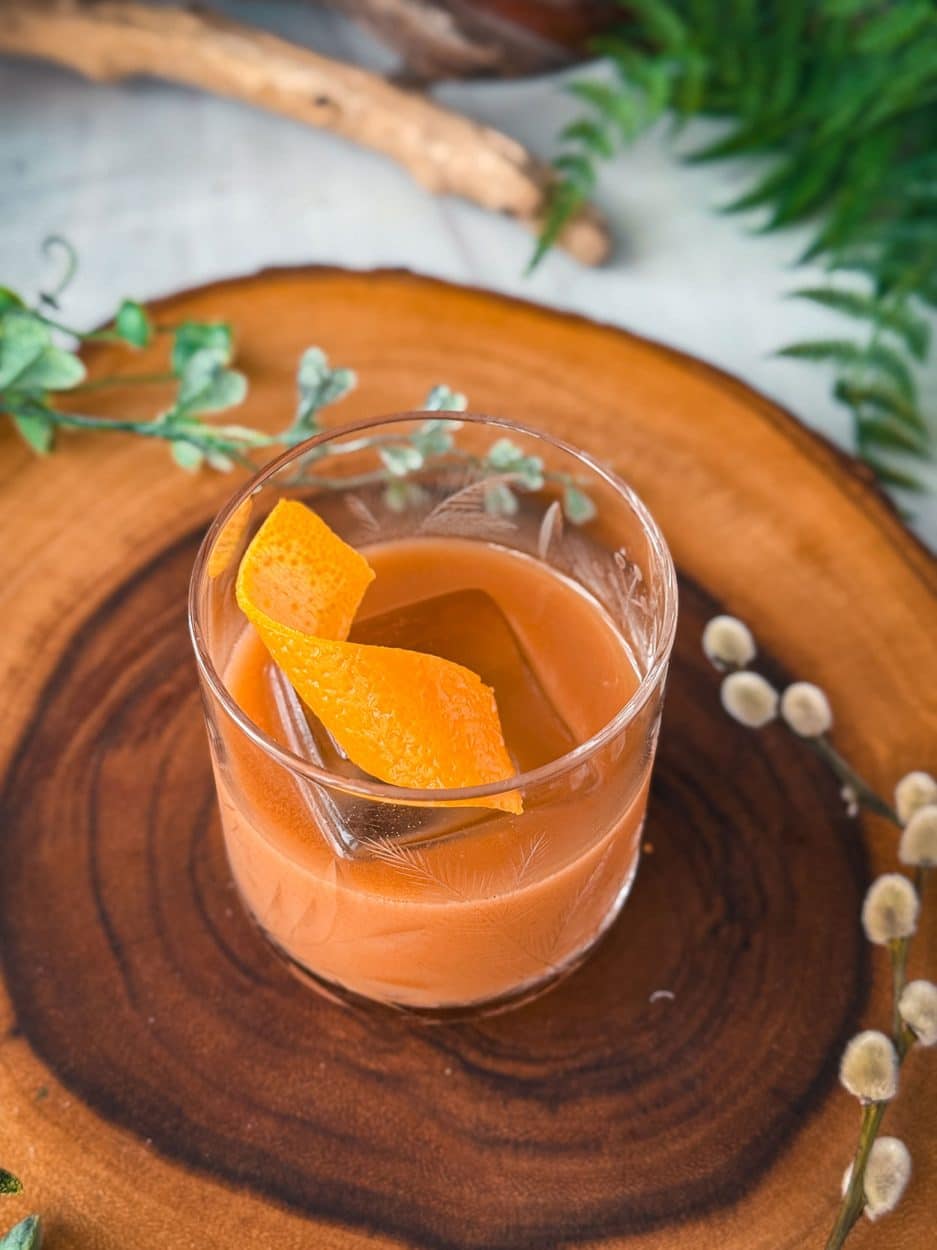 Date pistachio Old Fashioned cocktail recipe