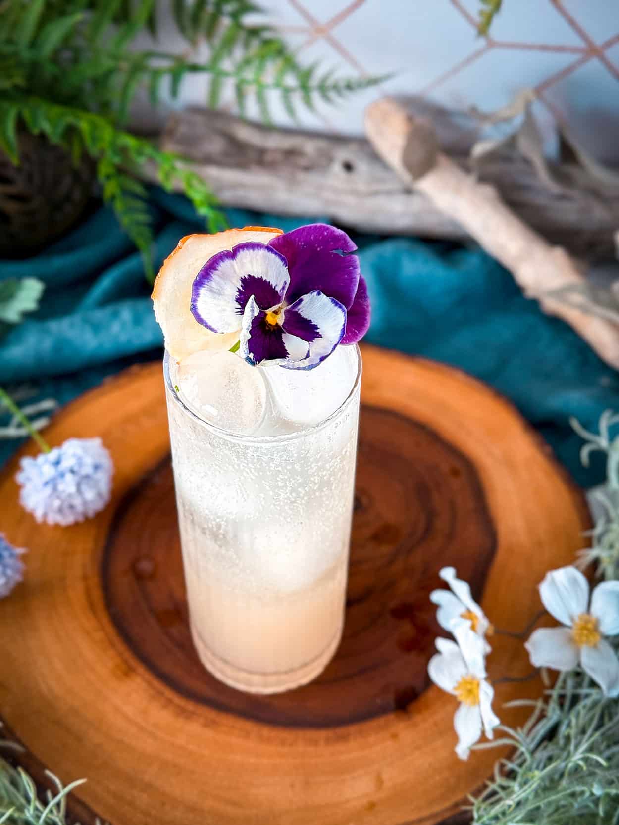 Pear Sakura Gin Collins cocktail recipe