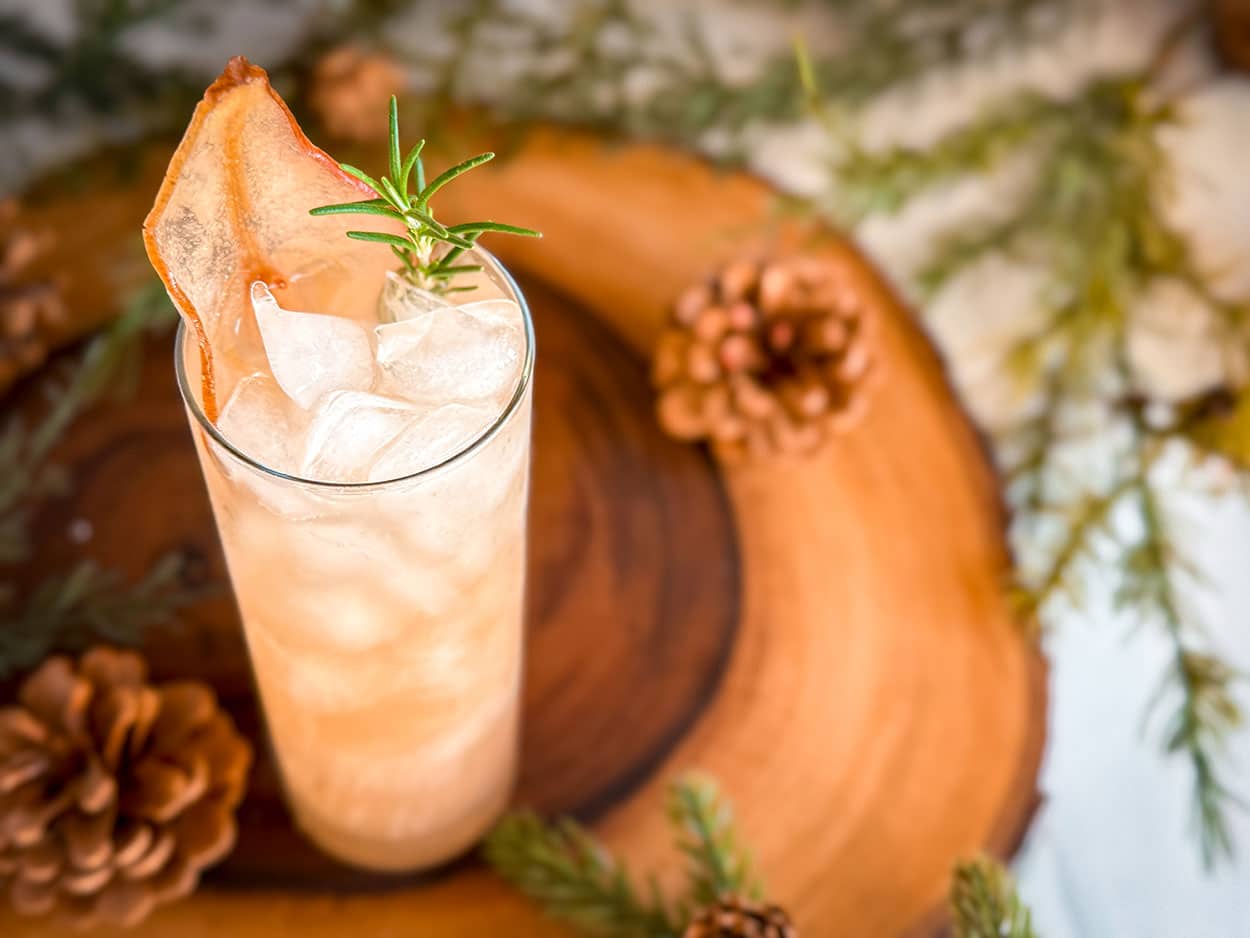 Snowy Orchard Spritz cocktail recipe